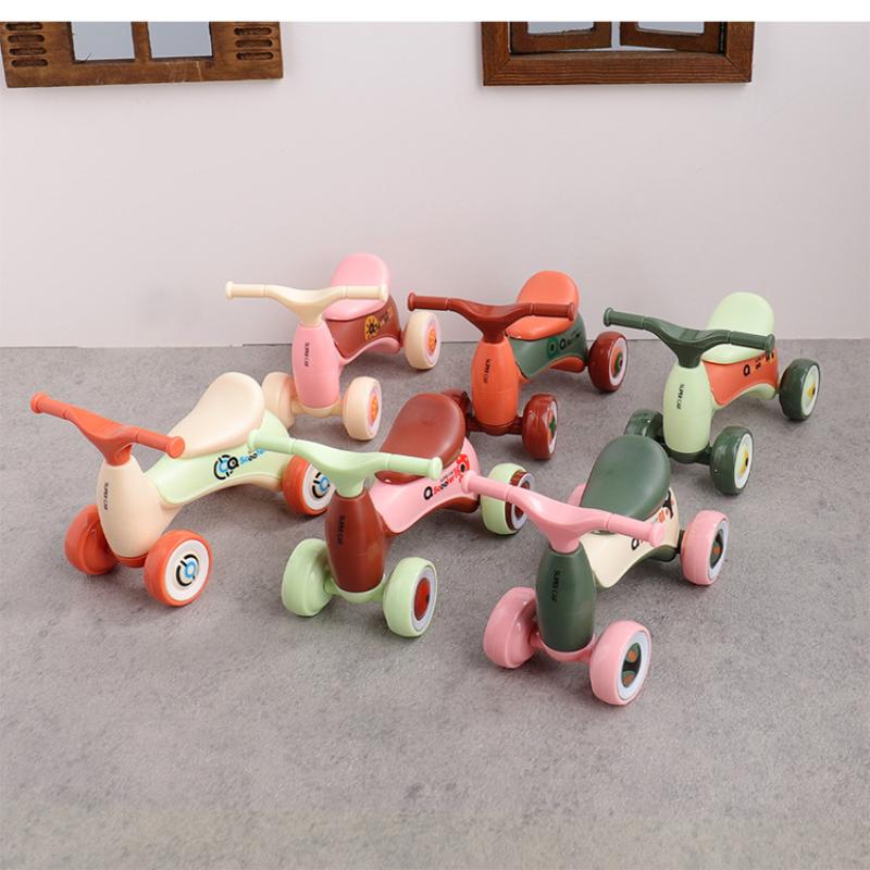 قطعة واحدة، سيارة أطفال صغيرة  - مراجعة Electric Scooter وسعره